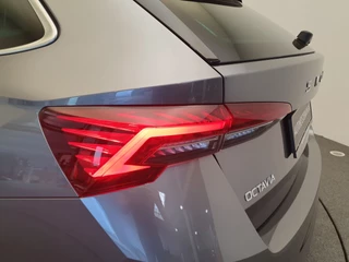 Škoda Octavia Škoda Octavia Combi 1.5 TSI MHEV 115pk DSG/AUT Business Edition Camera, Winterpakket, Keyless - afbeelding nr 17