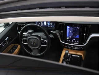 Volvo V60 [SCHUIFKANTELDAK, TREKHAAK UITKLAPBAAR, STUURVERWARMING, STOELVERWARMING ACHTER, APPLE CARPLAY, ANDROID, NIEUWSTAAT] - afbeelding nr 6