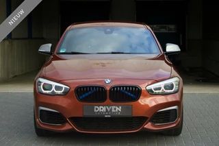 BMW 1 Serie BMW 1-Serie M140i Shadow | Alcantara - RWD - Navi Prof - H/K - afbeelding nr 4