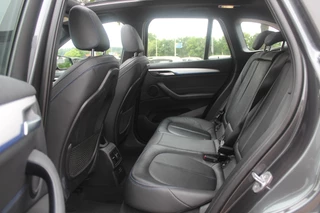 BMW X1 BMW X1 xDrive25e Executive Ed. M Sport / Trekhaak / Panoramadak / Camera / Head-up / Leder / 19'' / Navigatie / Stoelverwarming / DAB / Cruise Control - afbeelding nr 11