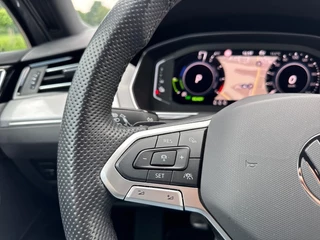 Volkswagen Passat Volkswagen Passat Variant 1.4 TSI DSG GTE TREKHAAK/360-CAMERA/MEMORY/NAVI/CARPLAY/ACC/E-KLEP - afbeelding nr 16