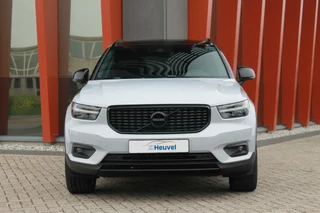 Volvo XC40 Volvo XC40 T5 Recharge R-Design | Stoelverwarming | Parkeercamera  | Glossy Black | Keyless - afbeelding nr 2