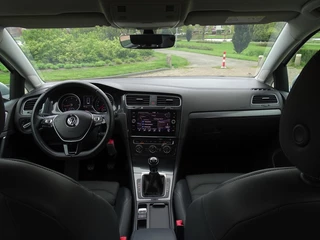 Volkswagen Golf Volkswagen Golf 1.6 TDI Highline RNS R-line / 2017 / LED - afbeelding nr 46