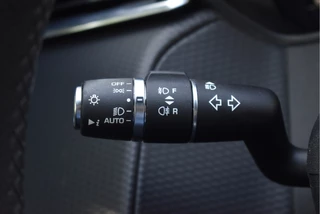 Land Rover Range Rover Velar Land Rover Range Rover Velar 2.0 P250 Turbo AWD R-Dynamic Drive Pro Pack | Keyless | Digitale tellers | Pano.dak | Carplay | Adapt.CC | Camera | Meridian | Elekt.stoelen - afbeelding nr 54