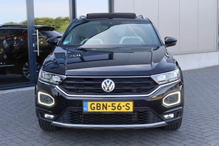 Volkswagen T-Roc Volkswagen T-Roc 1.5 TSI Sport 150pk NAVI, Camera, Schuif/kanteldak, Stoelverwarming - afbeelding nr 2