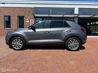 Volkswagen T-Roc Volkswagen T-Roc 1.5 TSI Sport | Pano | Trekhaak | Stoelverwarm - afbeelding nr 2