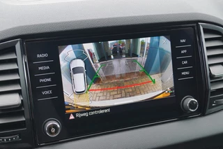 Škoda Karoq Škoda Karoq 1.5 TSI DSG Sportline/ Panodak/ Standverwarming/ Camera/ ACC/ DCC - afbeelding nr 15