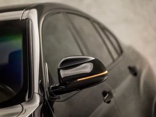 BMW X4 BMW X4 xDrive20i M Sport High Executive 184Pk Automaat (NAVIGATIE, M PAKKET, HARMAN/KARDON, GETINT GLAS, LEDEREN SPORTSTOELEN, STOELVERWARMING, XENON, PARKEERSENSOREN, ZWART HEMEL, NIEUWSTAAT) - afbeelding nr 35