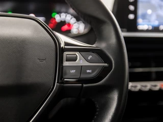 Peugeot 208 (APPLE CARPLAY, GROOT NAVI, PARKEERSENSOREN, SPORTSTOELEN, LANE ASSIST, CRUISE, NIEUWE APK, NIEUWSTAAT) - afbeelding nr 19