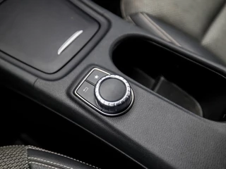 Mercedes-Benz CLA Mercedes-Benz CLA Shooting Brake 180 Sport Automaat (NAVIGATIE, LEDER, STOELVERWARMING, GETINT GLAS, SPORTSTOELEN, PARKEERSENSOREN, CRUISE, BLUETOOTH, NIEUWE APK, NIEUWSTAAT) - afbeelding nr 23