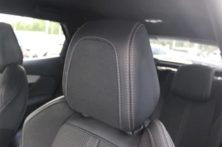 Peugeot 3008 Peugeot 3008 1.2 Hybrid 136PK GT | 360° CAMERA | NAVIGATIE | ADAPTIVE CRUISE CONTROL | APPLE CARPLAY/ANDROID AUTO | CLIMATE CONTROL | 18