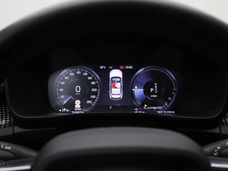 Volvo XC40 Volvo XC40 T5 Recharge R-Design | Achteruitrij Camera | Cruise Controle | Apple Carplay / Android Auto | Stoel + Stuur Verwarming | - afbeelding nr 17