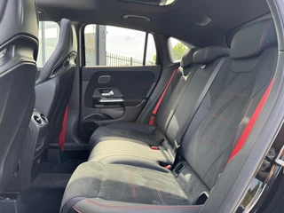 Mercedes-Benz GLA Mercedes-Benz GLA-klasse AMG 35 4MATIC 1e Eigenaar,Burmester Soundsystem,Panoramadak,Trekhaak,Kuipstoelen,Ambient Lighting,Vol Optie,APK tot 04-2026 - afbeelding nr 11