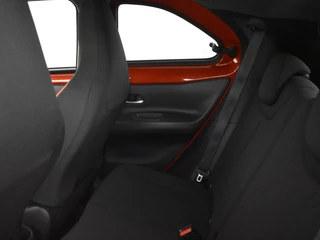 Toyota Aygo Toyota Aygo X 1.0 VVT-i MT Pulse Bi-Tone | Parkeersensoren V+A | Stoelverwarmi - afbeelding nr 15