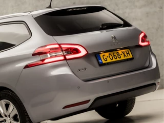 Peugeot 308 Peugeot 308 SW 1.2 PureTech Sport (PANORAMADAK, APPLE CARPLAY, GROOT NAVI, PARKEERSENSOREN, GETINT GLAS, SPORTSTOELEN, LANE ASSIST, CRUISE, NIEUWE APK, NIEUWSTAAT) - afbeelding nr 13