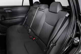 Toyota Corolla Cross Toyota Corolla Cross Hybrid 140 Style | Dig. Cockpit | Adapt. Cruise | Stoel+-Stuurverw. | Trekhaak | PDC | Camera | NAV+App. Connect | Elek. Klep | ECC | LM 18