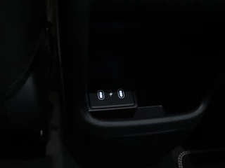 Hyundai Kona Hyundai Kona Electric Comfort 65.4 kWh | Navigatie | Camera | Cruise control - afbeelding nr 26
