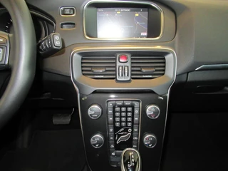 Volvo V40 Volvo V40 1.5 T2 Automaat Polar+ Navigatie, stoelverwarming - afbeelding nr 14