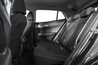 Kia Sportage Kia Sportage 1.6 T-GDi MHEV 160 PK DynamicLine - Automaat | Dig. Cockpit | Adapt. Cruise | Stuur-+Stuurverw. | PDC | Camera | NAV + App. Connect | ECC | LM 17