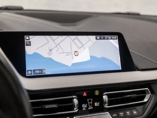 BMW 2 Serie Automaat (PANORAMADAK, M PAKKET, APPLE CARPLAY, HEAD-UP DISPLAY, MEMORY SEATS, STUUR/STOELVERWARMING, ADAPTIVE CRUISE, HARMAN/KARDON, CAMERA, 19'' VELGEN, NIEUWSTAAT) - afbeelding nr 30