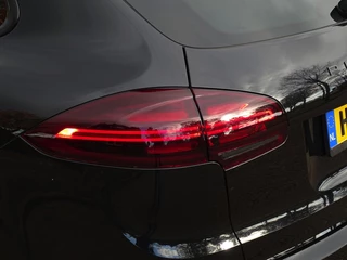 Porsche Cayenne Porsche Cayenne 3.0 S E-Hybrid 410PK / Porsche Sport Design / LED - afbeelding nr 44