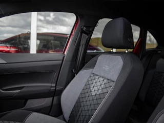 Volkswagen Taigo Volkswagen Taigo 1.5TSi DSG R-Line Black Style | Matrix LED | Pano schuifdak | Keyless entry & start | Camera | Sperdiff. | TravelAssistPack | Adaptive Cruise Control | Drive Mode select | Trekhaak afn.kogel | Nw.pr. € 45.768,- - afbeelding nr 27