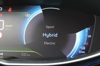 Peugeot 3008 Peugeot 3008 1.6 HYbrid 225 Allure | Navigatie | Led | Bluetooth | Camera | All-Season - afbeelding nr 29