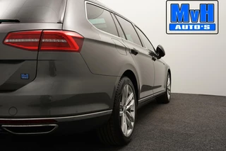Volkswagen Passat Volkswagen Passat Variant 1.4 TSI GTE Highline|PANO|VIRTUAL - afbeelding nr 37