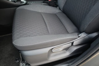 Toyota Yaris Toyota Yaris 1.5 VVT-i Dynamic Trekhaak/Head-up/Stuur/Stoelverwarming - afbeelding nr 17