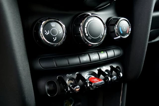 MINI One MINI One Mini 1.5 First Essential Rijklaarprijs-Garantie Navigatie Led Airco 17 Inch Apple carplay - afbeelding nr 24