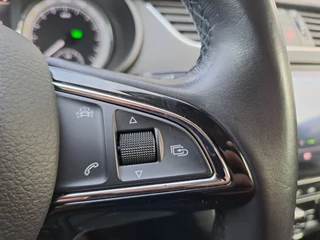 Škoda Octavia Škoda Octavia Combi 1.0 TSI Greentech Style Business | Automaat | Trekhaak | Stoelverwarming | All-seasons | Cruise | - afbeelding nr 11