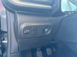Citroën C3 Citroën C3 1.2 PT FEEL EDITION van 1e EIGENAAR (SLECHTS 9.200 KM!!) - afbeelding nr 28