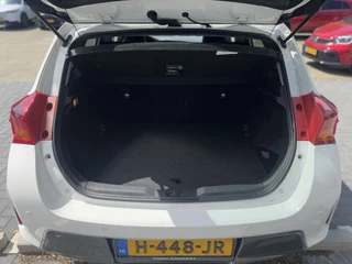Toyota Auris Navigatie, Parkeersensoren, Stoelverwarming ,  All-in Rijklaarprijs - afbeelding nr 12