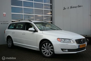 Volvo V70 Volvo V70 2.0 D4 Nordic+ AUTOMAAT/LEDER/XENON/TREKHAAK/NAP - afbeelding nr 2