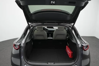 Mazda CX-30 Mazda CX-30 2.0 e-SkyActiv-X Luxury i-Activesense met Sunroof : dealer onderhouden - afbeelding nr 21