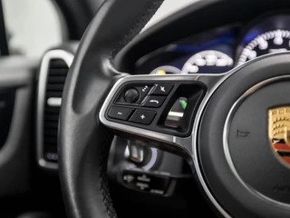 Porsche Cayenne 463Pk (PANORAMADAK, SPORTCHRONO PAKKET, ORG NEDERLANDS, SFEERVERLICHTING, 14 WEGEN SPORTSTOELEN, KEYLESS, LUCHTVERING, APPLE CARPLAY, DAB+, STUURWIEL VERWARMD, NIEUWSTAAT) - afbeelding nr 22