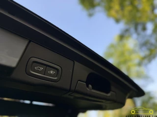 Volvo XC60 Volvo XC60 2.0 T8 Plug-in hybrid AWD R-Design / Pano / HK' - afbeelding nr 39