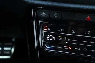 Volkswagen T-Roc Volkswagen T-Roc 1.5 TSI / 3x R-Line / Black Style / 150PK / DSG / Navi / Camera / VC / Trekhaak / 18