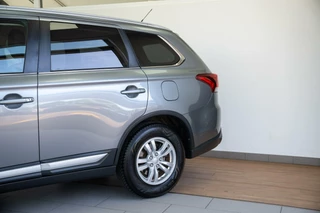 Mitsubishi Outlander Mitsubishi Outlander 2.2 DI-D Edition | 1ste Eig | Org NL | BTW Auto | DAB | Camera | Dealer Onderhouden - afbeelding nr 22