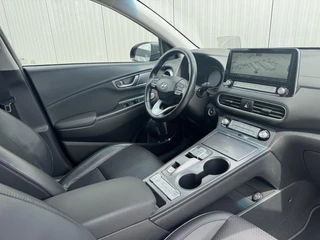 Hyundai Kona Hyundai Kona EV Premium 64 kWh|Navi|NL-Auto|LED - afbeelding nr 4