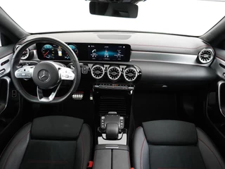 Mercedes-Benz CLA Mercedes-Benz CLA 200 AMG Shooting Brake // Panoramadak // Memory // Keyless // Carplay // Nightpakket // MultiBeam - afbeelding nr 17
