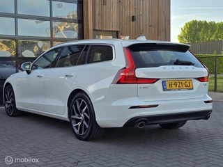Volvo V60 VOLVO V60 2.0 T6 TWIN ENGINE AWD 342 PK CARPLAY STANDKACHEL - afbeelding nr 8