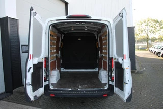 Ford Transit - Airco - Cruise - PDC - € 14.950,- Excl. - afbeelding nr 6