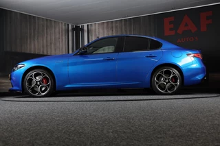 Alfa Romeo Giulia Alfa Romeo GIULIA 2.0 T GME AWD Tributo Italiano / FACELIFT / Digital Cockpit / Acc / HK / Leder / Elek Stoelen / Camera / 19 Inch - afbeelding nr 31