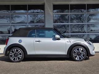 MINI Cooper S Cabrio MINI Cooper S 2.0 COOPER S Chili | NAVIGATIE | STOELVERWARMING | SPORTSTOELEN | WINDSCHERM | 17 INCH LM VELGEN | - afbeelding nr 9