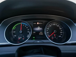 Volkswagen Passat Volkswagen Passat Variant 1.4 TSI PHEV 218pk GTE Business | Navigatie | Camera | Adaptive cruise - afbeelding nr 19