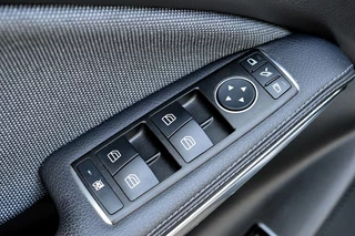 Mercedes-Benz GLA Rijklaarprijs-Garantie Navigatie Airco Trekhaak Sport Interieur Camrera - afbeelding nr 25