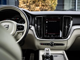 Volvo S60 Volvo S60 2.0 B4 Inscription|PANO|MASSAGE|ACC|18''|CARPLAY - afbeelding nr 24