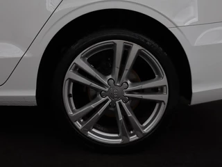 Audi A3 Audi A3 1.0 TFSI | Automaat | Panoramadak |  Adaptive cruise | Climate control | Navigatie | Xenon | Parkeerhulp | Bluetooth - afbeelding nr 28