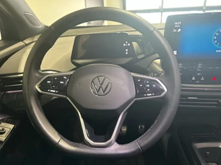 Volkswagen ID.5 Volkswagen ID.5 Pro Advantage 77 kWh | Zwart dak | Camera | 19 inch 